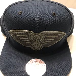 New Orleans pelican snap back | navy and gray